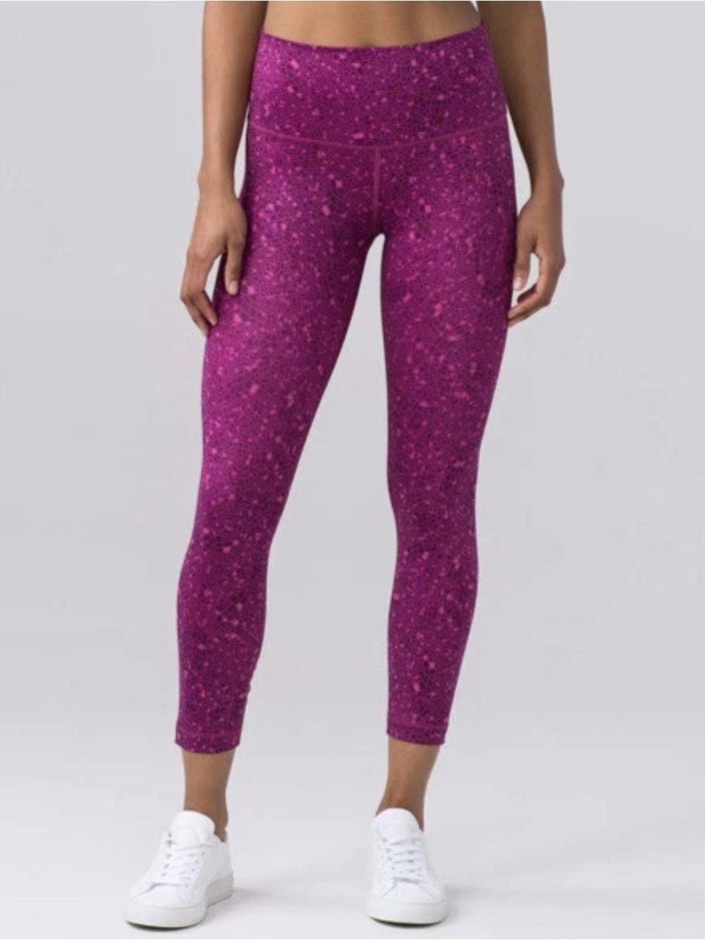 Lululemon 25” High Times Pants Full-On Luxtreme in Paradise Geo Regal Plum sz 8